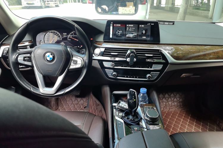 Used BMW 5 Series 2018 525Li Luxury Package Center Console
