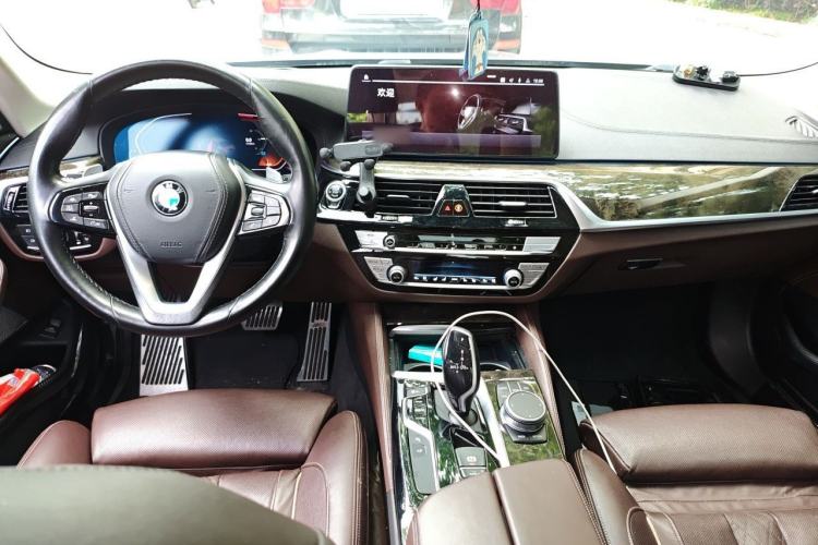 Used BMW 5 Series 2018 Revised 540Li Executive Edition Center Console