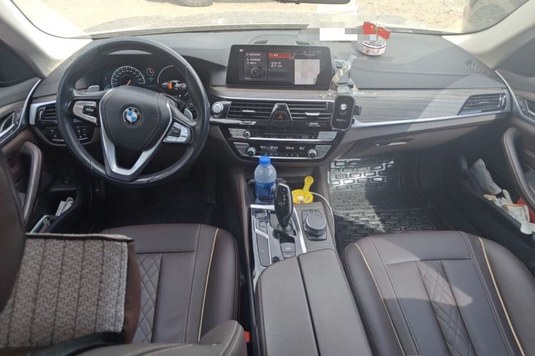 Used BMW 5 Series 2018 530Li xDrive Luxury Package Center Console