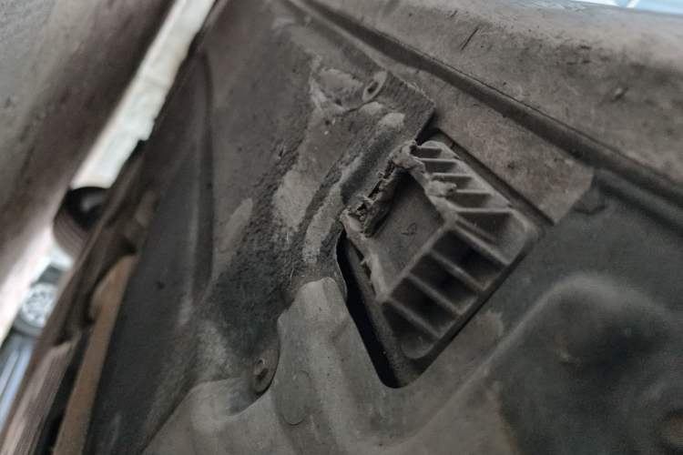 Used BMW 5 Series 2018 528Li Launch Special Edition Chassis Front Right