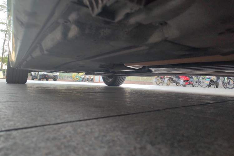 Used BMW 5 Series 2018 528Li Launch Special Edition Chassis Front Right