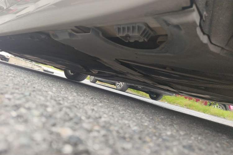 Used BMW 5 Series 2018 528Li Launch Special Edition Chassis Front Right