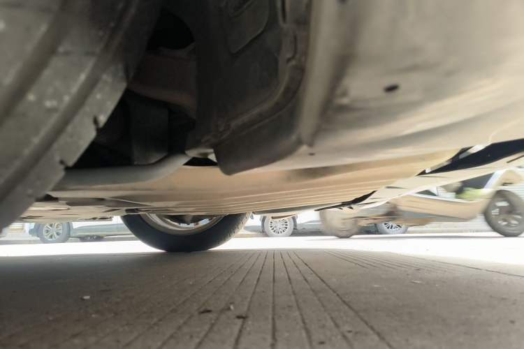 Used BMW 5 Series 2018 525Li M Sport Package Chassis Front Right