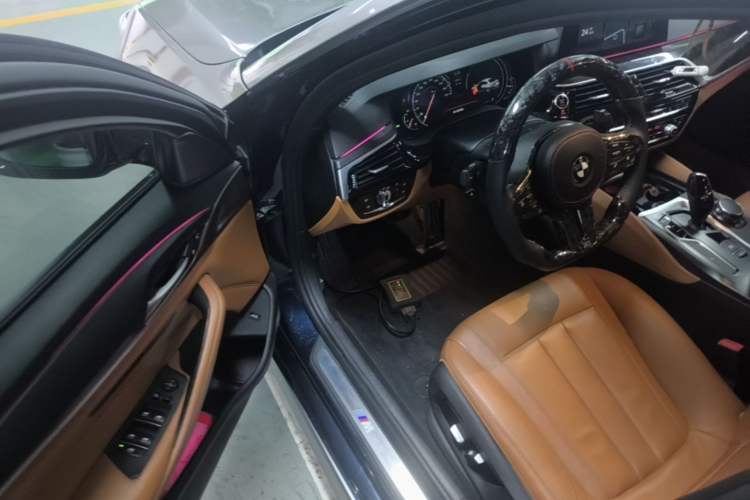 Used BMW 5 Series 2018 530Li Leading Model M Sport Package Driver Seat