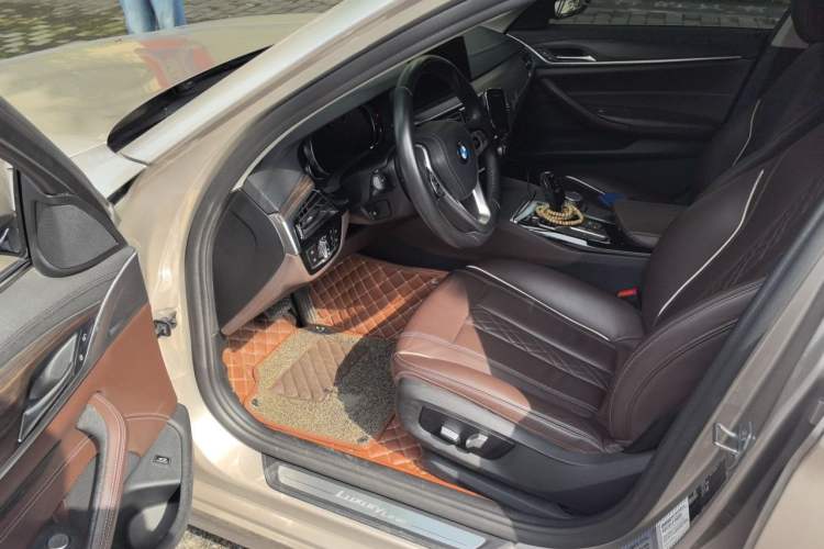 Used BMW 5 Series 2018 Revised Version 530Li Leading Edition Luxury Package Driver Seat