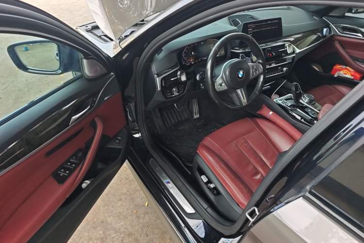 Used BMW 5 Series 2018 530Li xDrive M Sport Package Driver Seat