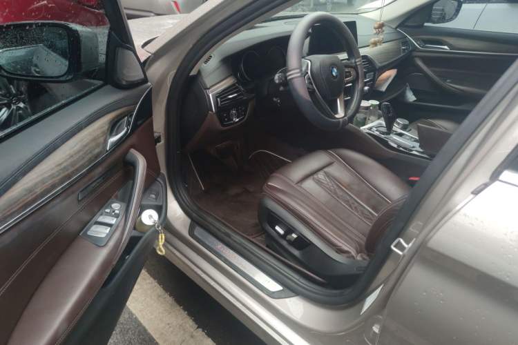 Used BMW 5 Series 2018 Facelifted 530Li Luxury Edition Premium Package Driver Seat