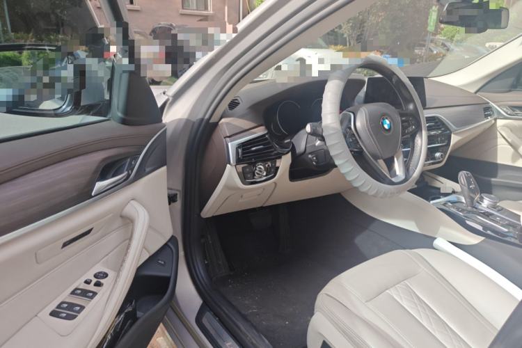 Used BMW 5 Series 2018 530Li Leading Edition Luxury Package Driver Seat