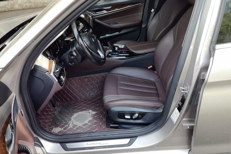 Used BMW 5 Series 2018 525Li Luxury Package Driver Seat