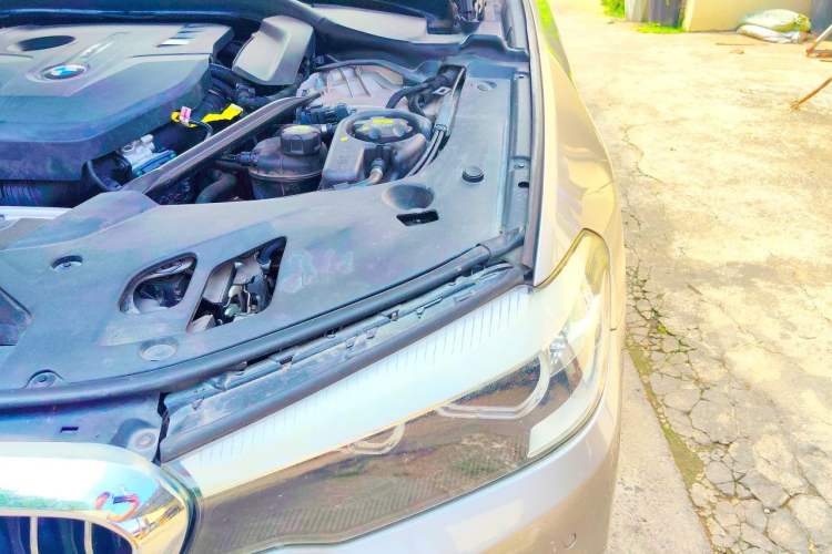 Used BMW 5 Series 2018 528Li Launch Special Edition Engine Bay Left