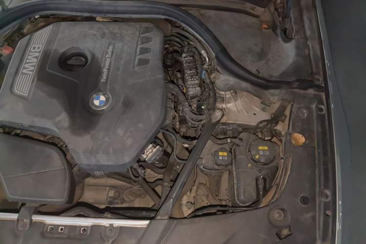 Used BMW 5 Series 2018 528Li Launch Special Edition Engine Bay Left