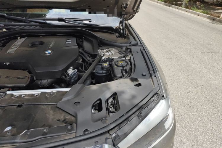 Used BMW 5 Series 2018 528Li Launch Special Edition Engine Bay Left