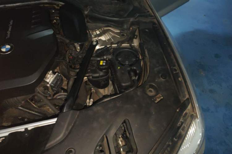 Used BMW 5 Series 2018 528Li Launch Special Edition Engine Bay Left