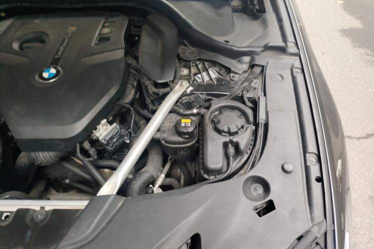 Used BMW 5 Series 2018 525Li M Sport Package Engine Bay Left
