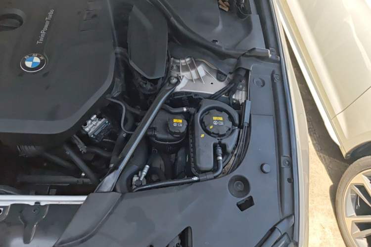 Used BMW 5 Series 2018 530Li xDrive Luxury Package Engine Bay Left
