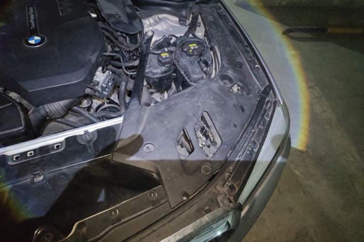 Used BMW 5 Series 2018 528Li Launch Special Edition Engine Bay Left