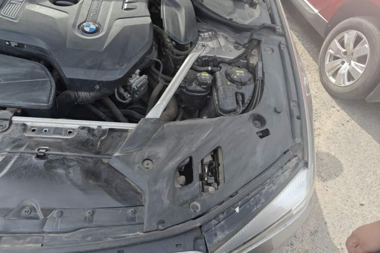 Used BMW 5 Series 2018 530Li xDrive Luxury Package Engine Bay Left