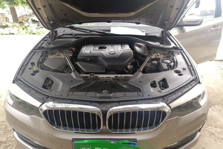 Used BMW 5 Series 2018 528Li Launch Special Edition Engine Bay