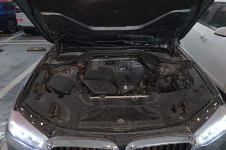 Used BMW 5 Series 2018 525i M Sport Package Engine Bay