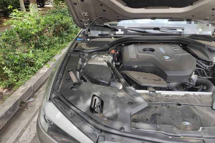 Used BMW 5 Series 2018 528Li Launch Special Edition Engine Bay Right