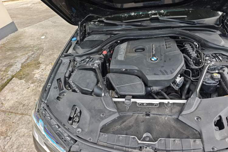 Used BMW 5 Series 2018 530Li xDrive M Sport Package Engine Bay Right