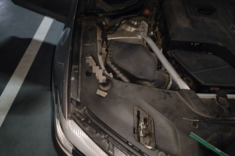 Used BMW 5 Series 2018 525Li Luxury Package Engine Bay Right