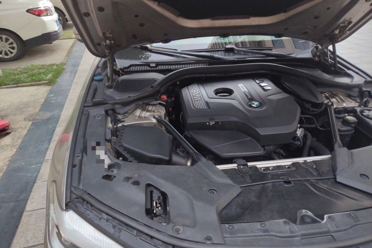 Used BMW 5 Series 2018 528Li Launch Special Edition Engine Bay Right