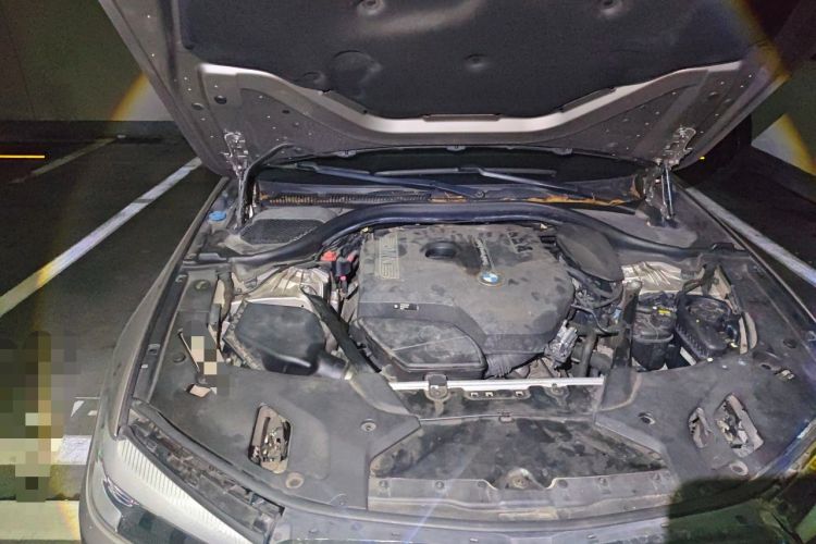 Used BMW 5 Series 2018 528Li Launch Special Edition Engine Bay Right