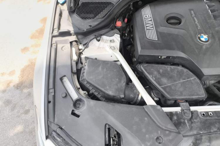 Used BMW 5 Series 2018 525Li M Sport Package Engine Bay Right