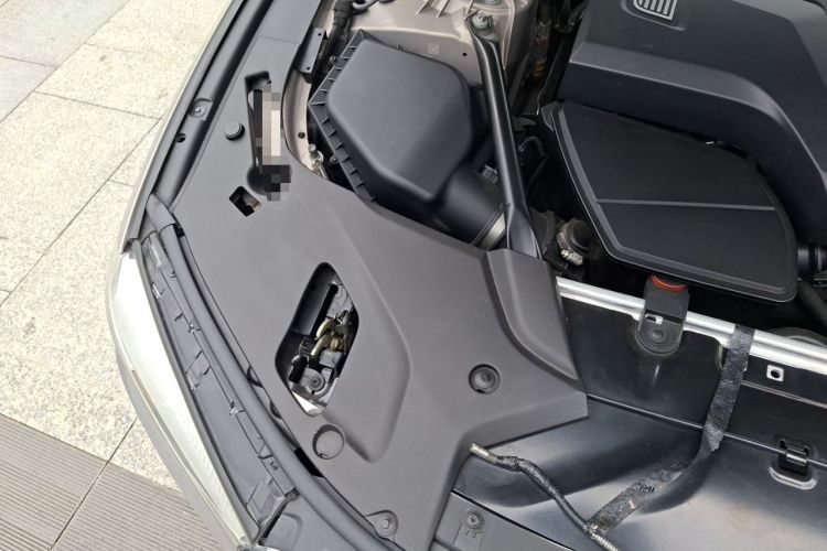 Used BMW 5 Series 2018 530Li Leading Edition Luxury Package Engine Bay Right