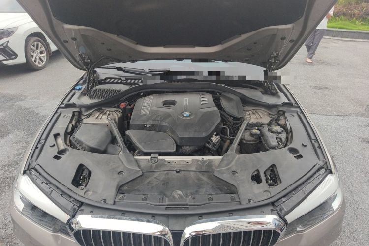 Used BMW 5 Series 2018 528Li Launch Special Edition Engine Bay
