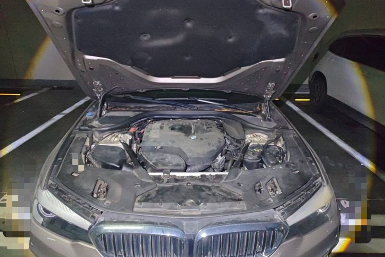 Used BMW 5 Series 2018 528Li Launch Special Edition Engine Bay