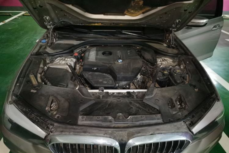 Used BMW 5 Series 2018 528Li Launch Special Edition Engine Bay
