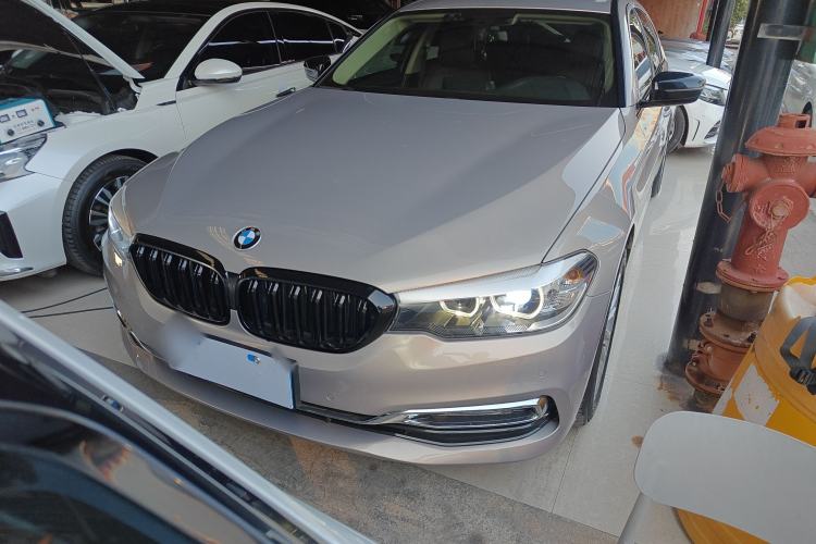 Used BMW 5 Series 2018 530Li Leading Edition Luxury Package Exterior 1