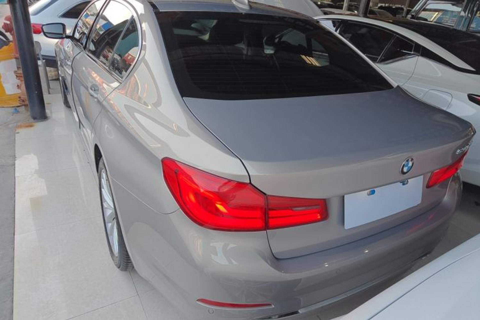 Used BMW 5 Series 2018 530Li Leading Edition Luxury Package Exterior 4