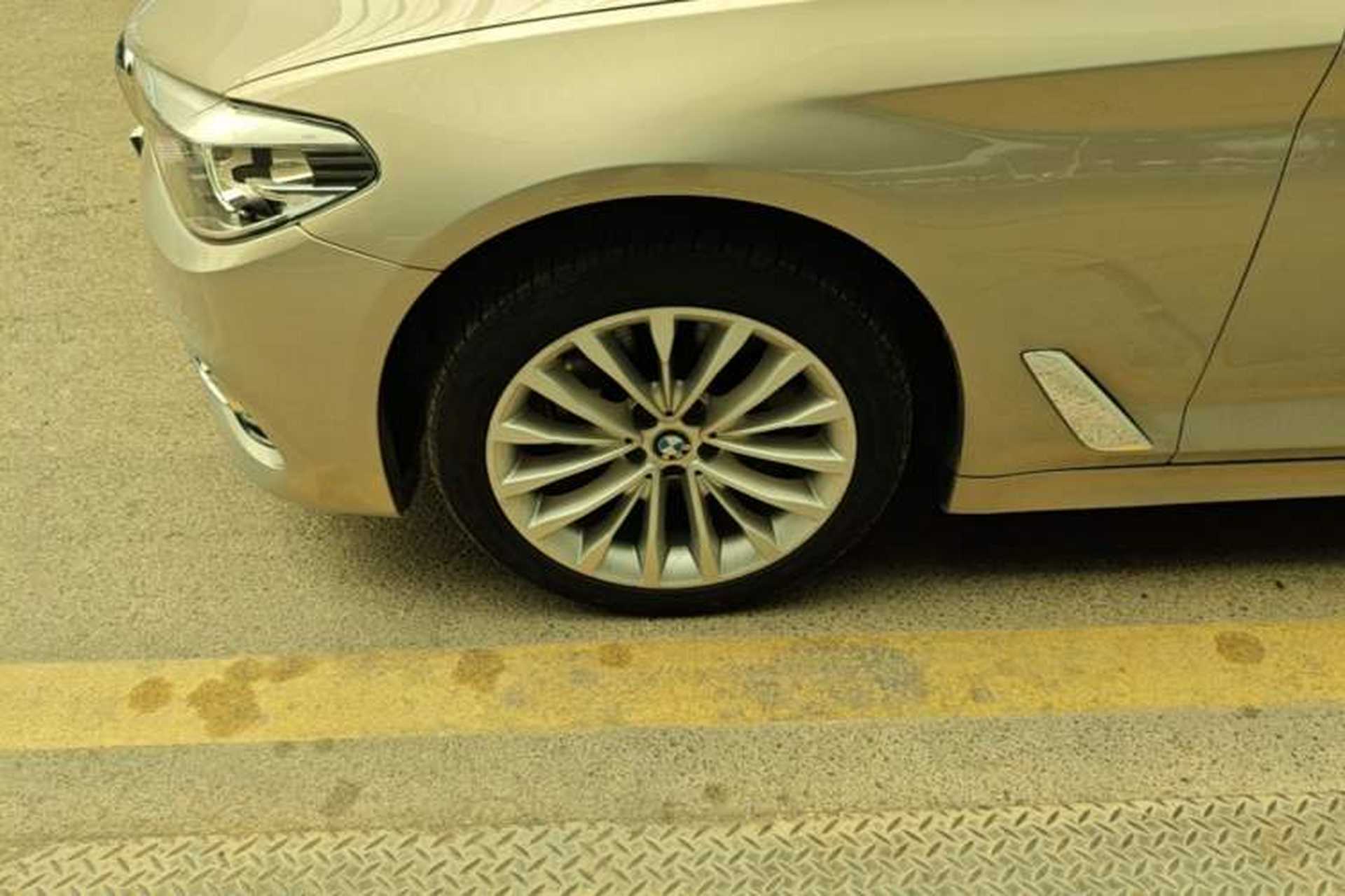 Used BMW 5 Series 2018 525Li Luxury Package Exterior 4