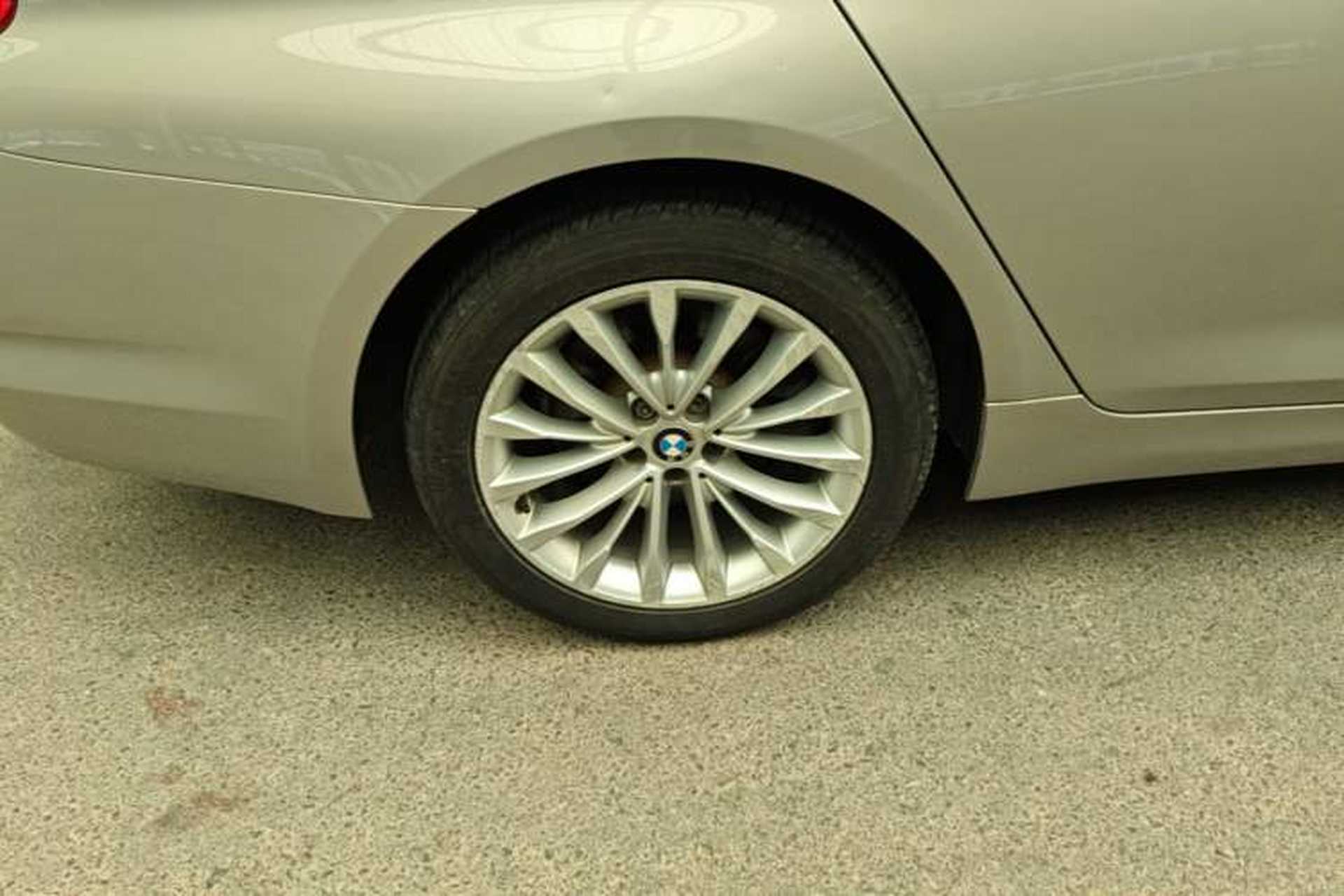 Used BMW 5 Series 2018 525Li Luxury Package Exterior 5