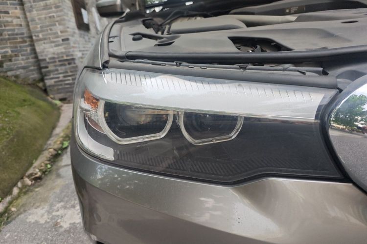 Used BMW 5 Series 2018 525Li Luxury Package Exterior 6