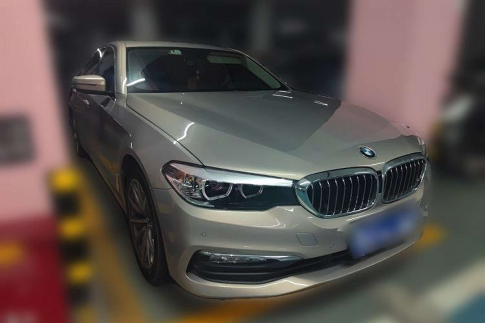 Used BMW 5 Series 2018 528Li Launch Special Edition Front Right 45 Deg