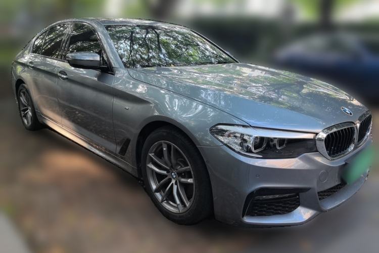 Used BMW 5 Series 2018 525i M Sport Package Front Right 45 Deg