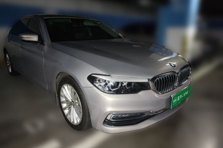 Used BMW 5 Series 2018 Revised Version 530Li Leading Edition Luxury Package Front Right 45 Deg