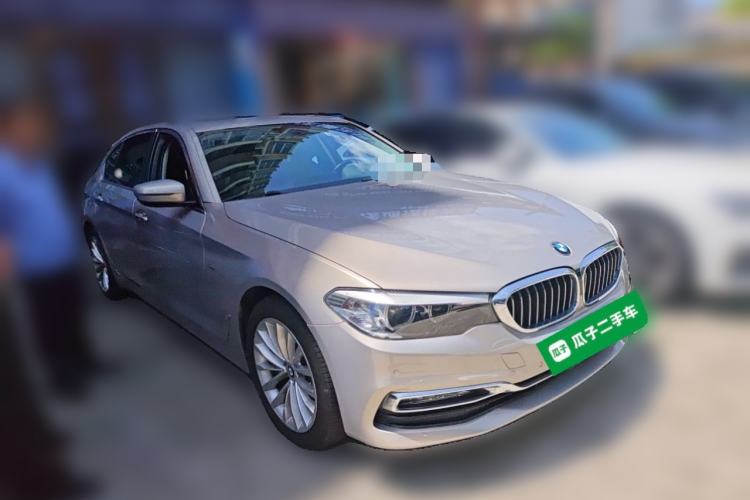 Used BMW 5 Series 2018 530Li xDrive Luxury Package Front Right 45 Deg