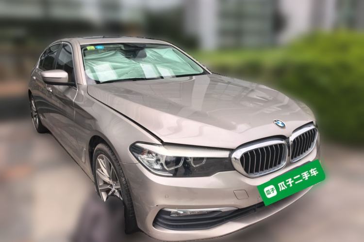 Used BMW 5 Series 2018 528Li Launch Special Edition Front Right 45 Deg