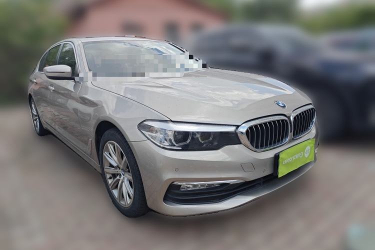 Used BMW 5 Series 2018 528Li Launch Special Edition Front Right 45 Deg