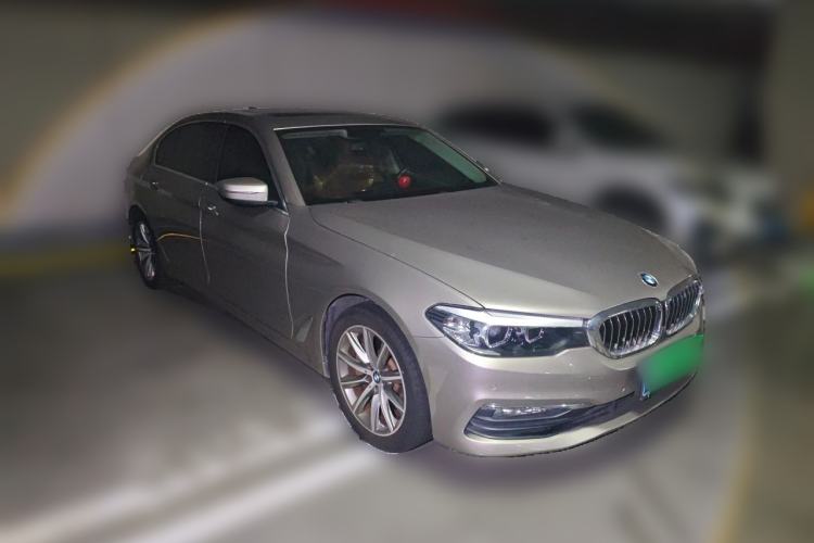 Used BMW 5 Series 2018 528Li Launch Special Edition Front Right 45 Deg