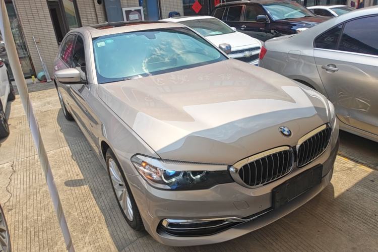 Used BMW 5 Series 2018 Revised Version 530Li Leading Edition Luxury Package Front Right 45 Deg