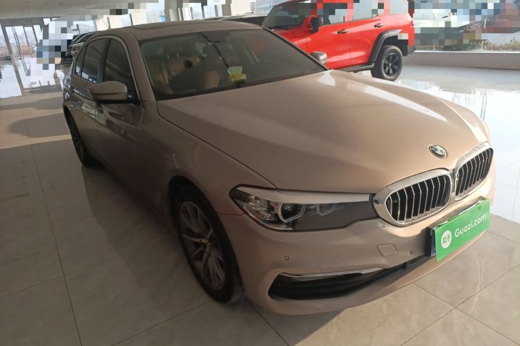 Used BMW 5 Series 2018 528Li Launch Special Edition Front Right 45 Deg