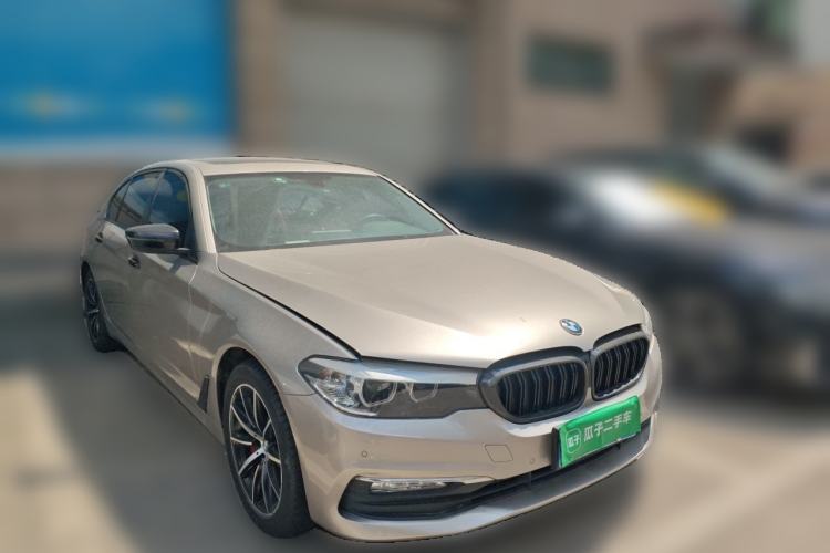 Used BMW 5 Series 2018 528Li Launch Special Edition Front Right 45 Deg