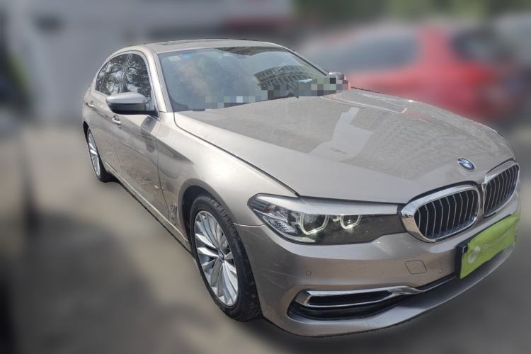 Used BMW 5 Series 2018 530Li xDrive Luxury Package Front Right 45 Deg