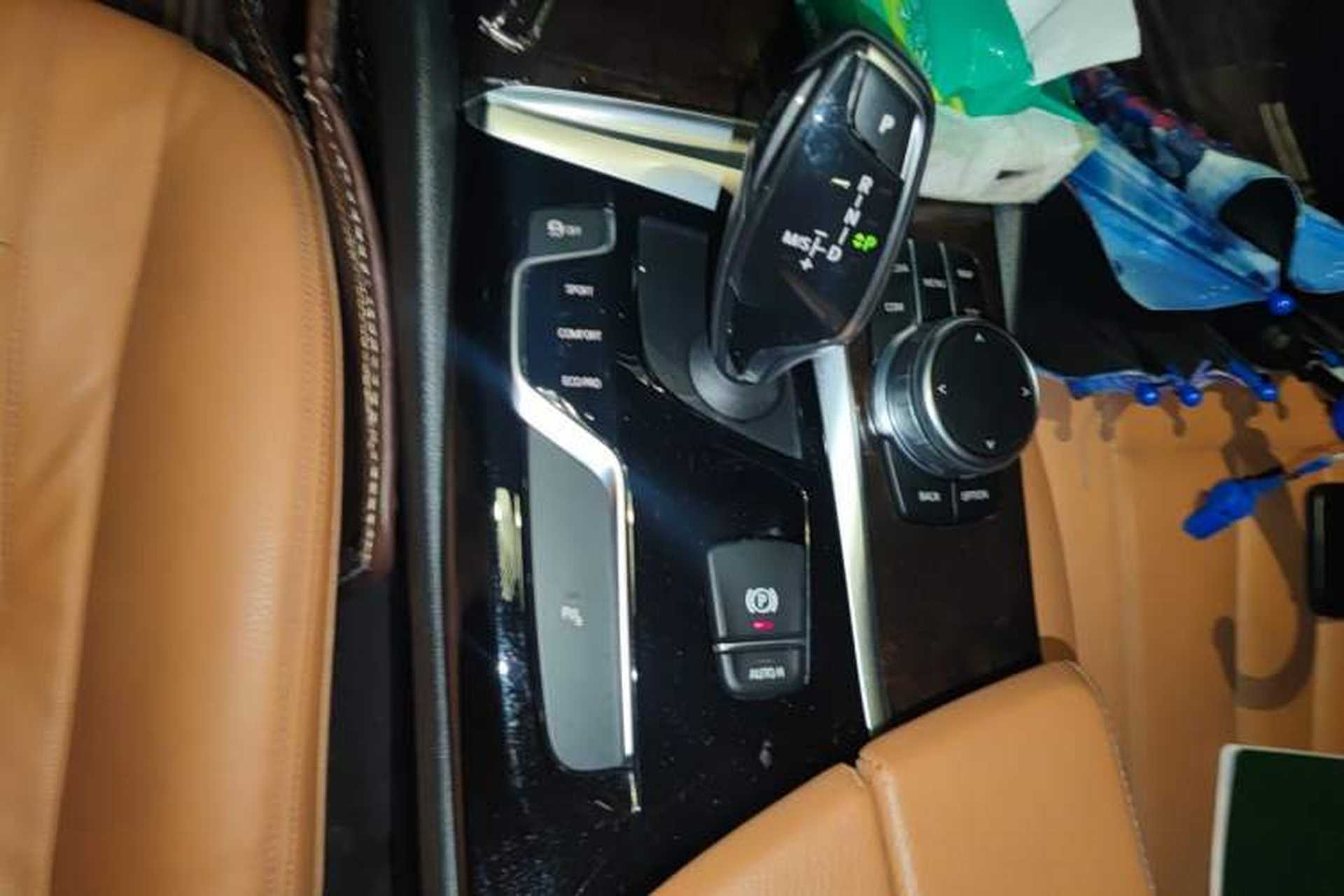 Used BMW 5 Series 2018 528Li Launch Special Edition Gear Lever